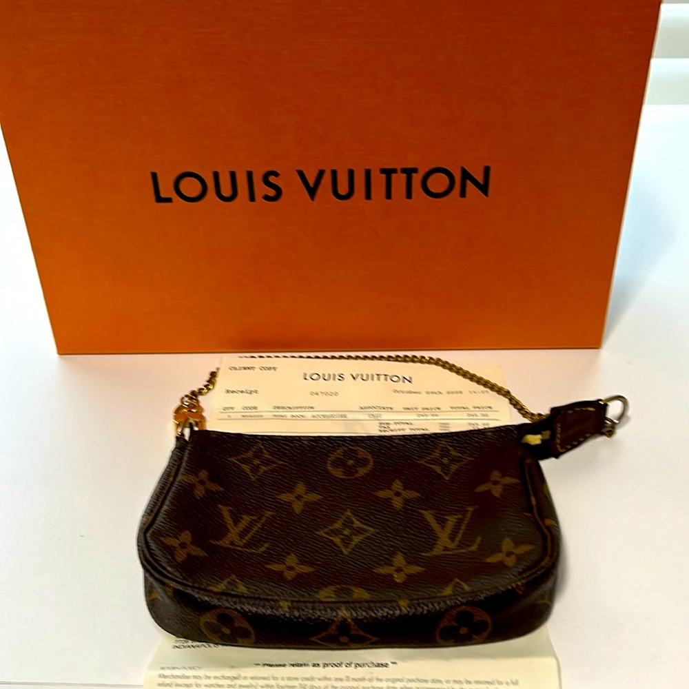 COPY - Louis Vuitton mini poch